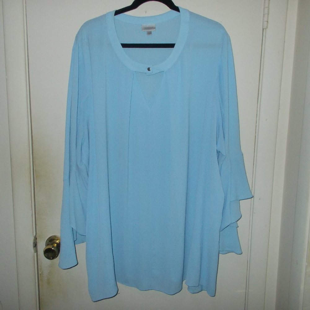 Avenue Blouse Light Blue Size 30/32